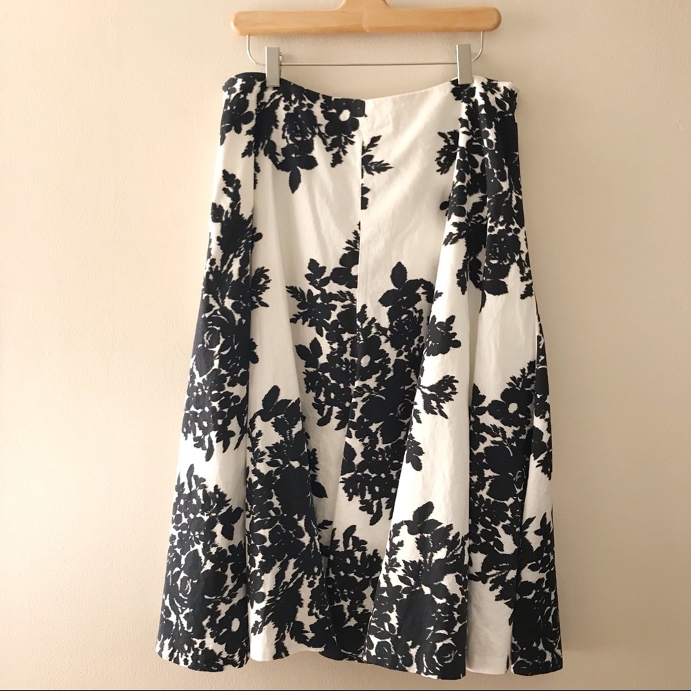 Full Black and White Floral Skrt